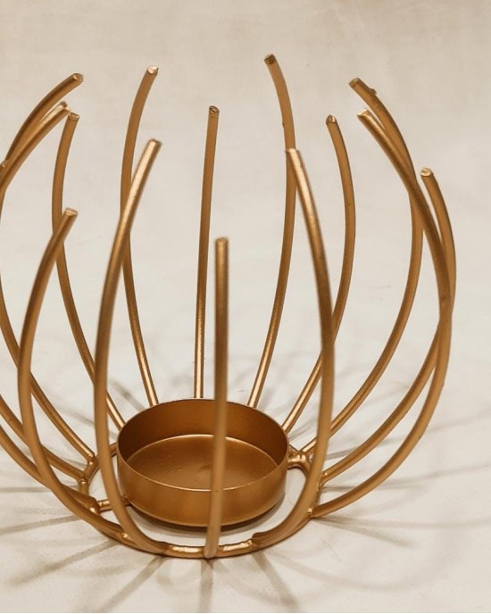 Metal Frame Candle Holder - Stylish & Timeless