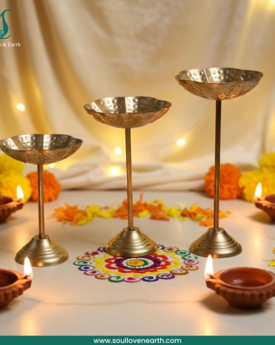 Raised Urli STand  set of 3 - 8 inch