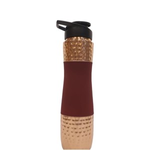 Pure Copper Water Sipper with matt finish, top and bottom hammered finish.  Easy hand grip in center with silk finish in Maroon colour 