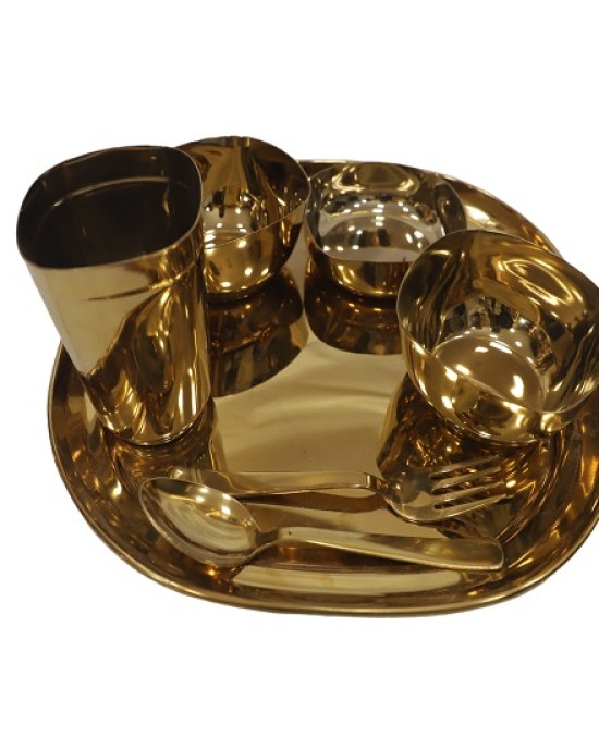 Pure brass heavy shining 6 piece plate set , 1glass , 1 halva plate, 2 sabji katori , 1 spoon 1 plate (SET OF 1)